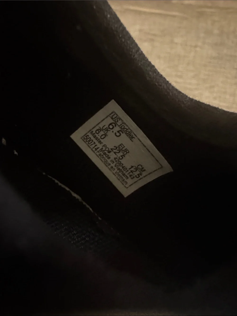 Vans shiny black
